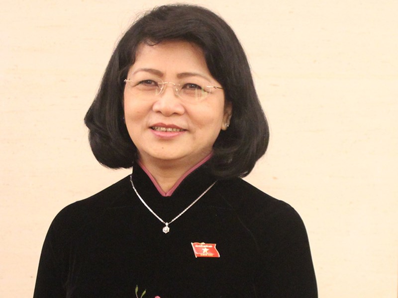 Thông[-]báo[-]của[-]Ủy[-]ban[-]Thường[-]vụ[-]Quốc[-]hội[-]về[-]việc[-]thực[-]hiện[-]quyền[-]Chủ[-]tịch[-]Nước[-]đối[-]với[-]bà[-]Đặng[-]Thị[-]Ngọc[-]Thịnh[-]